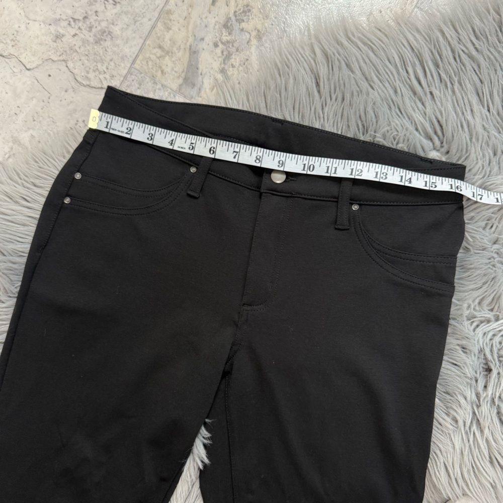 Time and Tru NWOT Black High Rise Straight Leg Jeans Women’s Size Large Petite - Picture 3 of 6